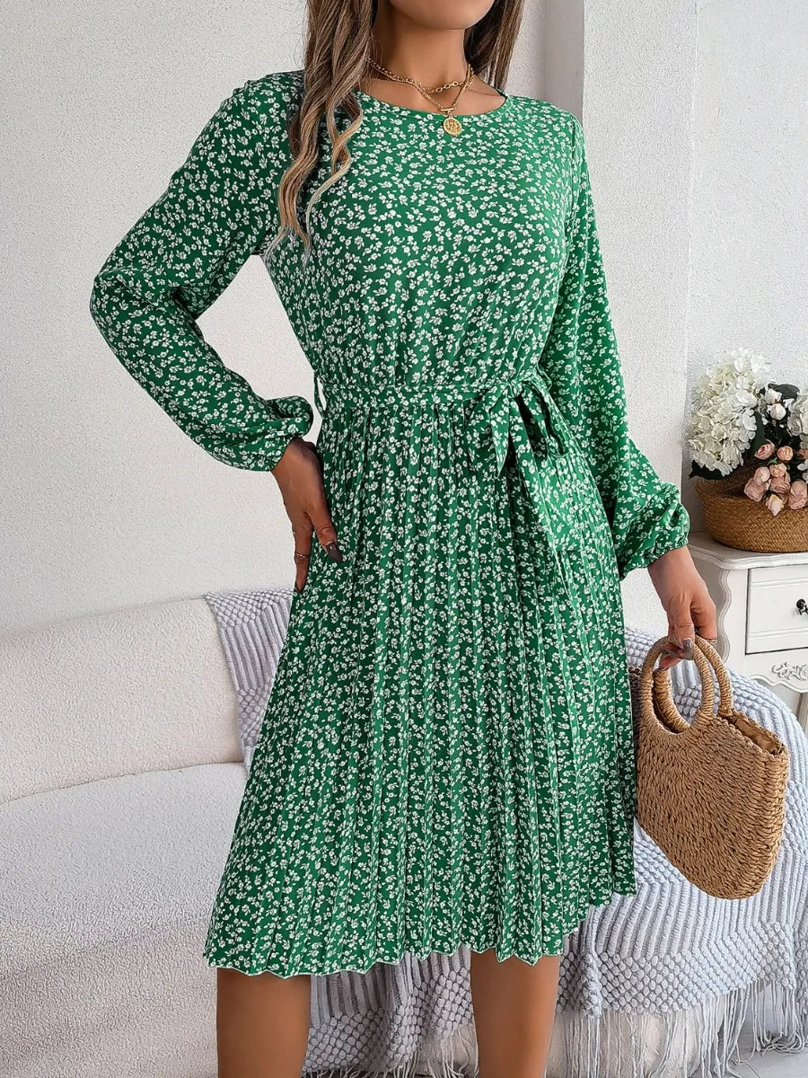 Ditsy Floral Tie Waist Pleated Dress - Blushé Belle