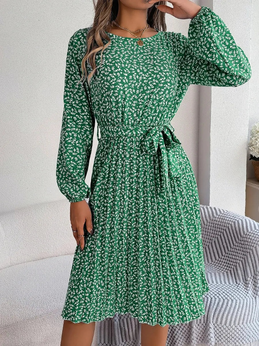 Ditsy Floral Tie Waist Pleated Dress - Blushé Belle