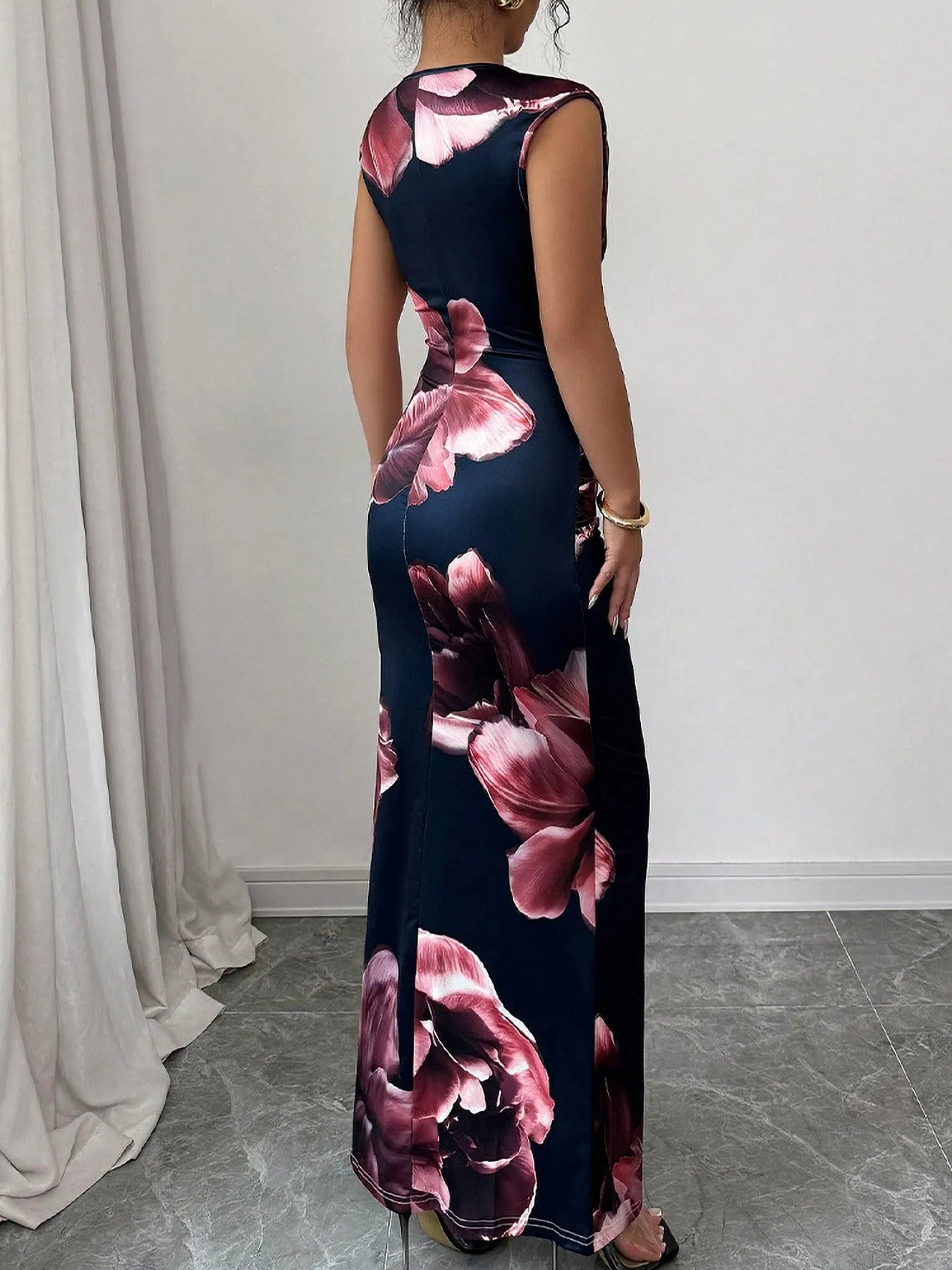Floral Print Sleeveless Bodycon Maxi Dress - Blushé Belle