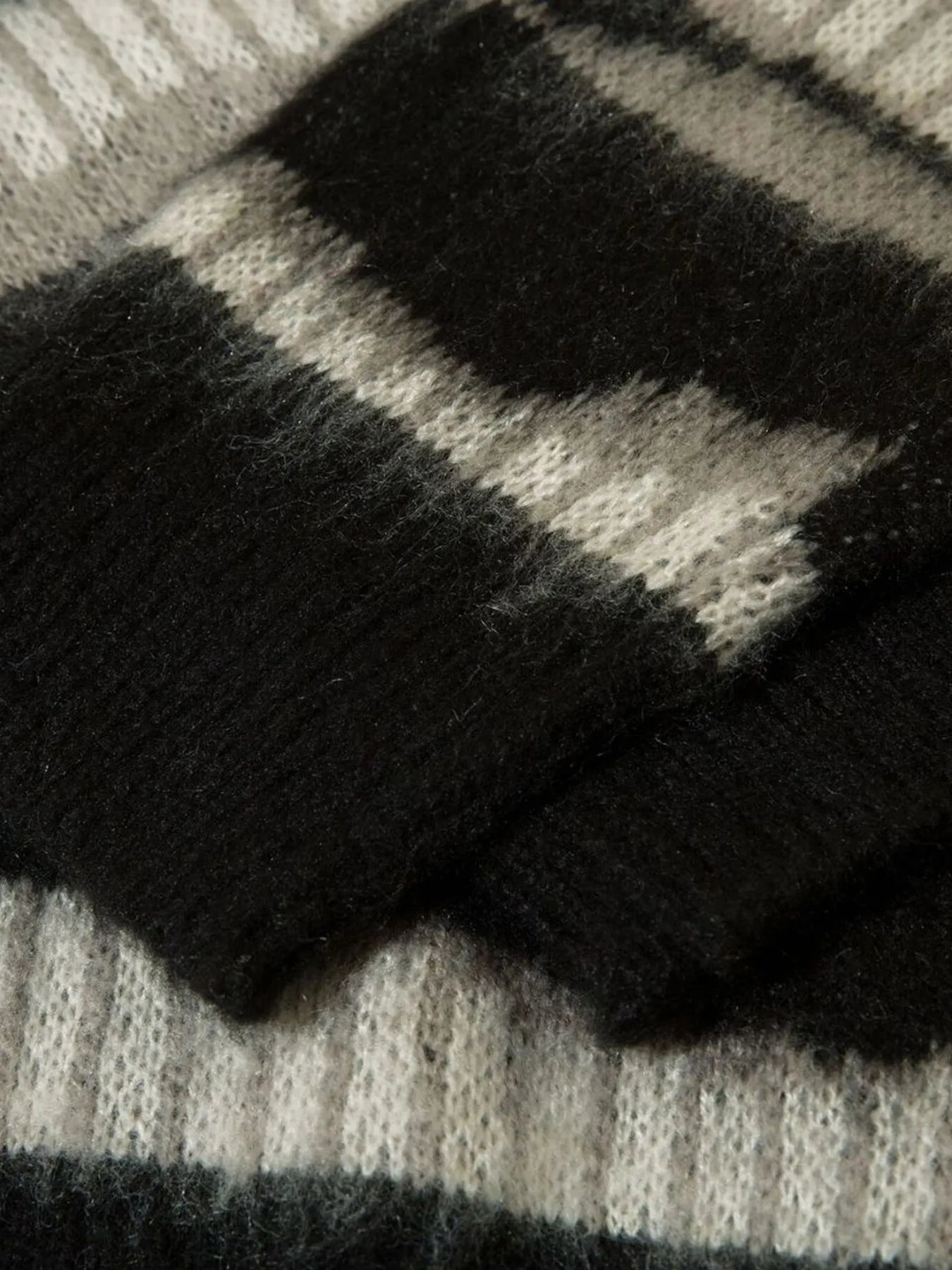 84a941982f7a4667a7f11a928caf2d15-Max-Origin