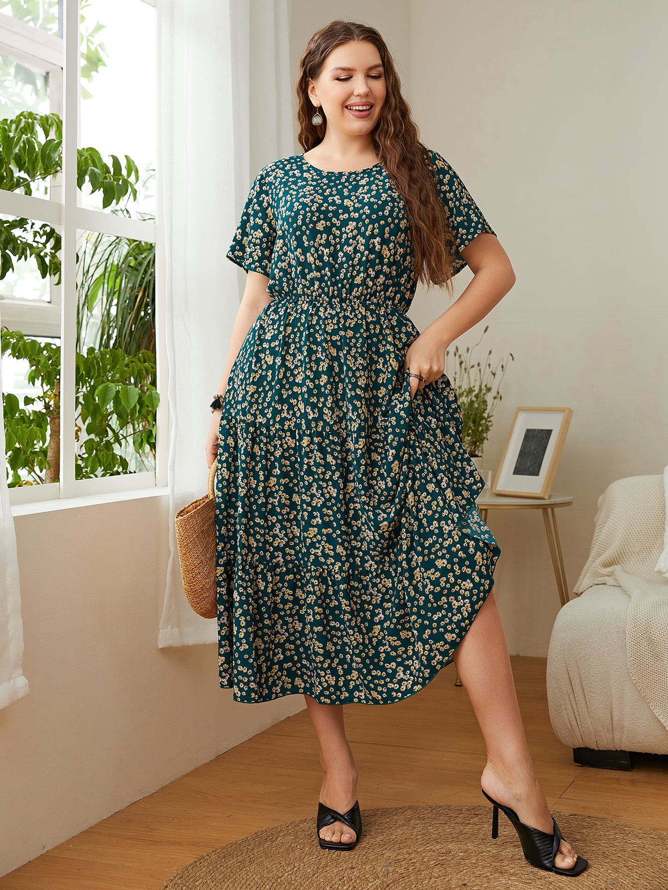 Honey Plus Size Floral Round Neck Short Sleeve Midi Dress - Blushé Belle