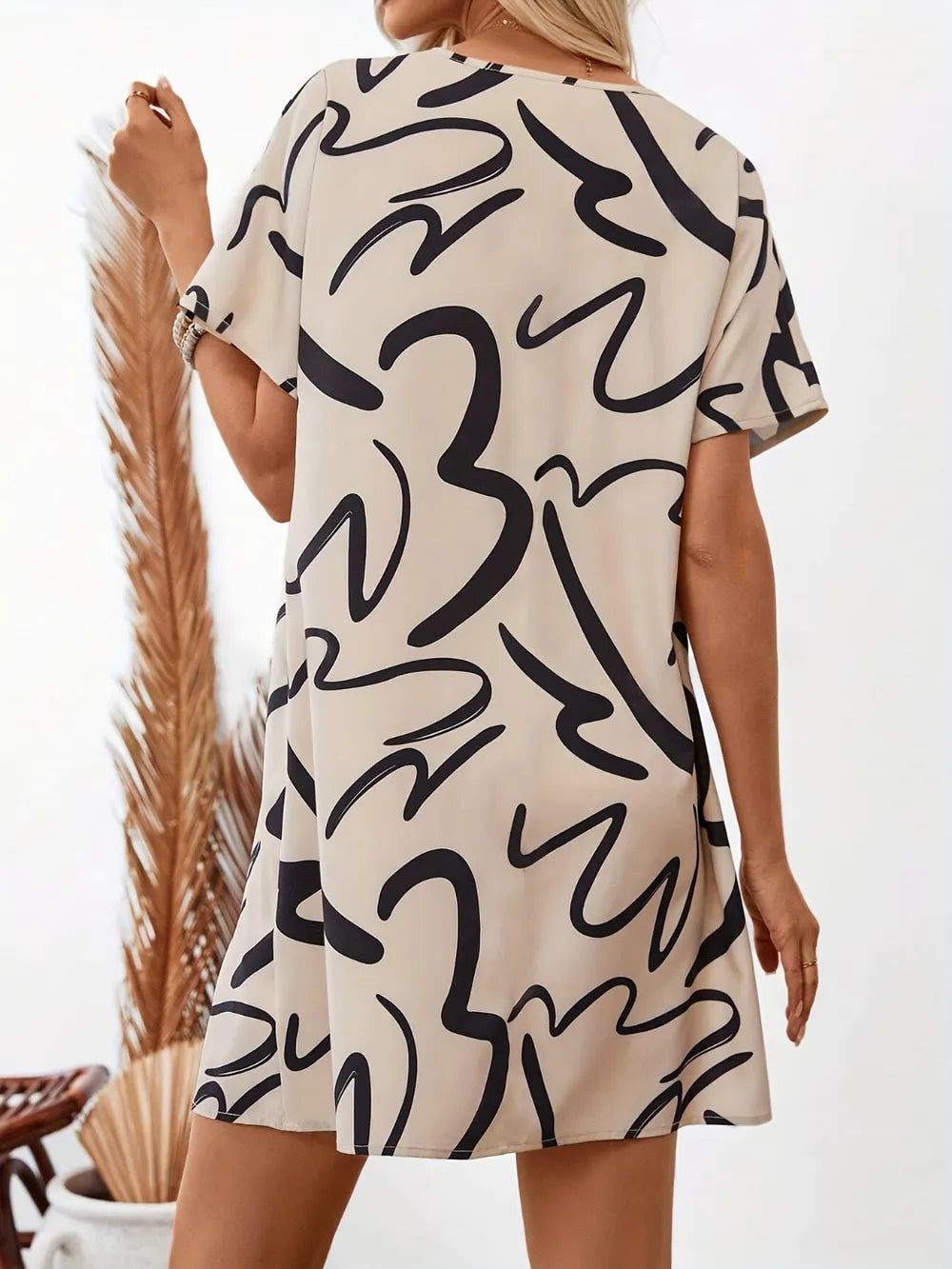 Printed Short Sleeve Mini Dress - Blushé Belle