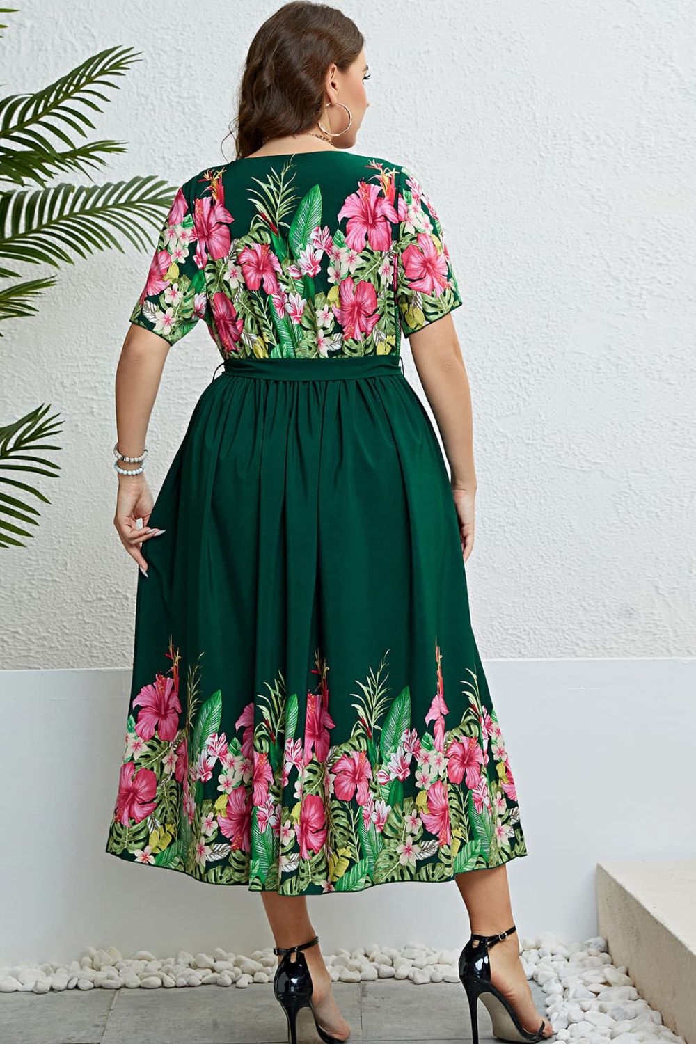 Honey Floral Tie-Waist Round Neck Dress - Blushé Belle