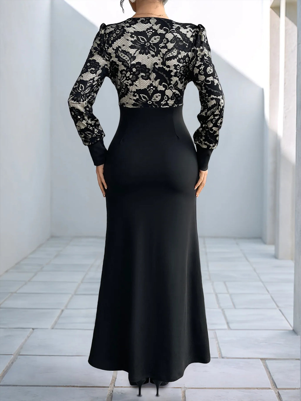 Lace V-Neck Long Sleeve Maxi Dress - Blushé Belle